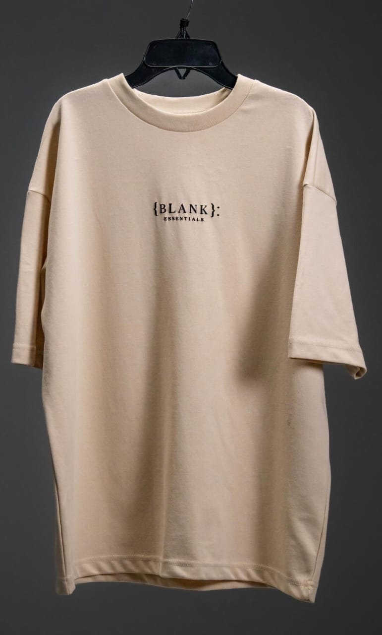 Small Straight Logo Tee Off white