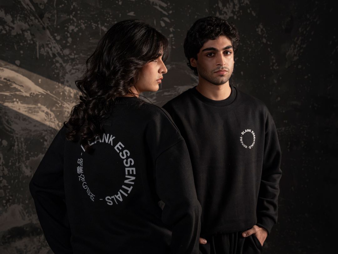 Blank Essential Crewneck – Black