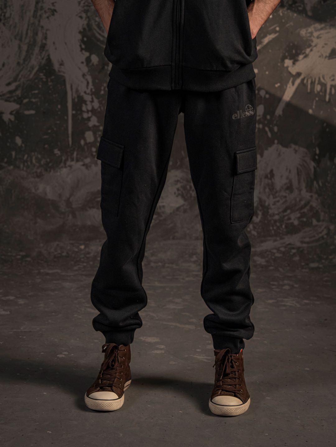 Ellesse Cargo Sweatpants – Black (Unisex)