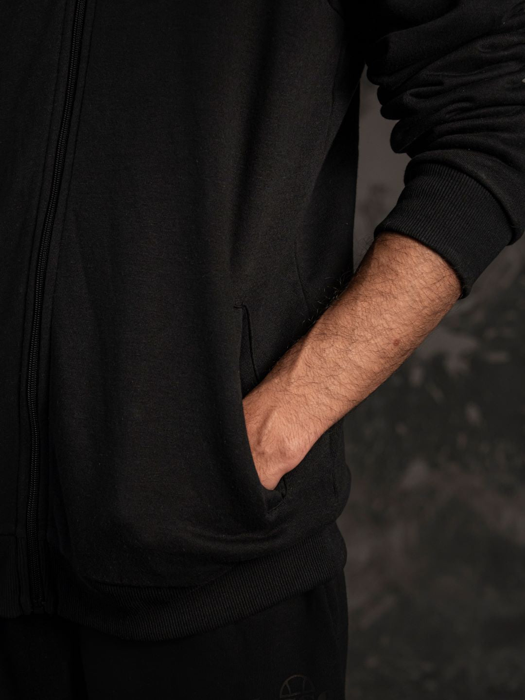 Ellesse Club Zip Hoodie – Black (Unisex Fit)