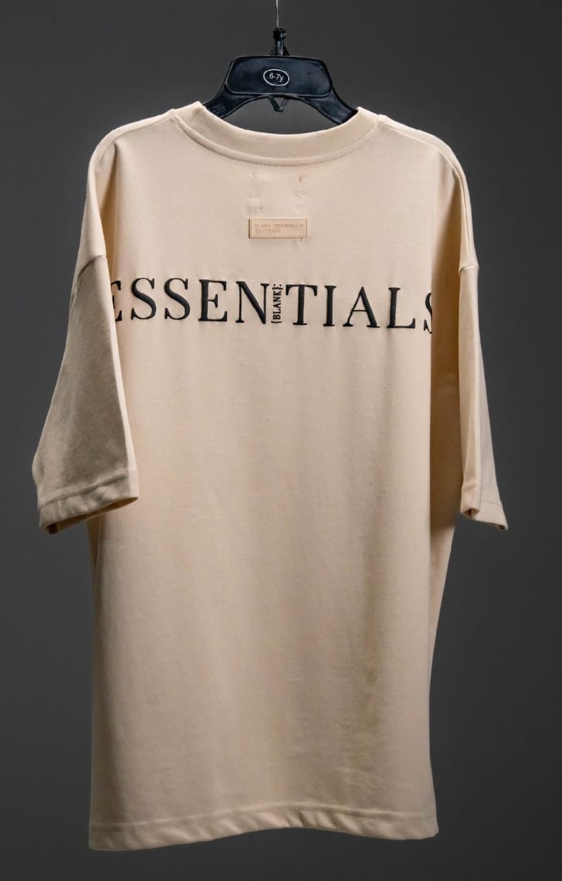 Small Straight Logo Tee Off white