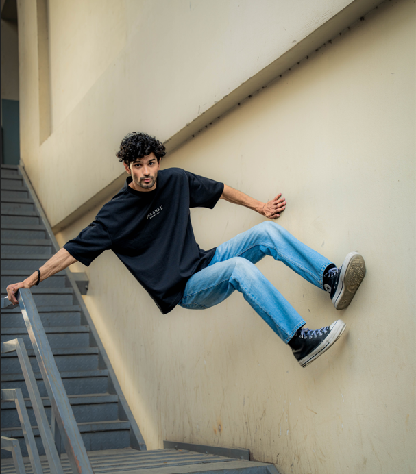 Small Straight Logo Tee Black